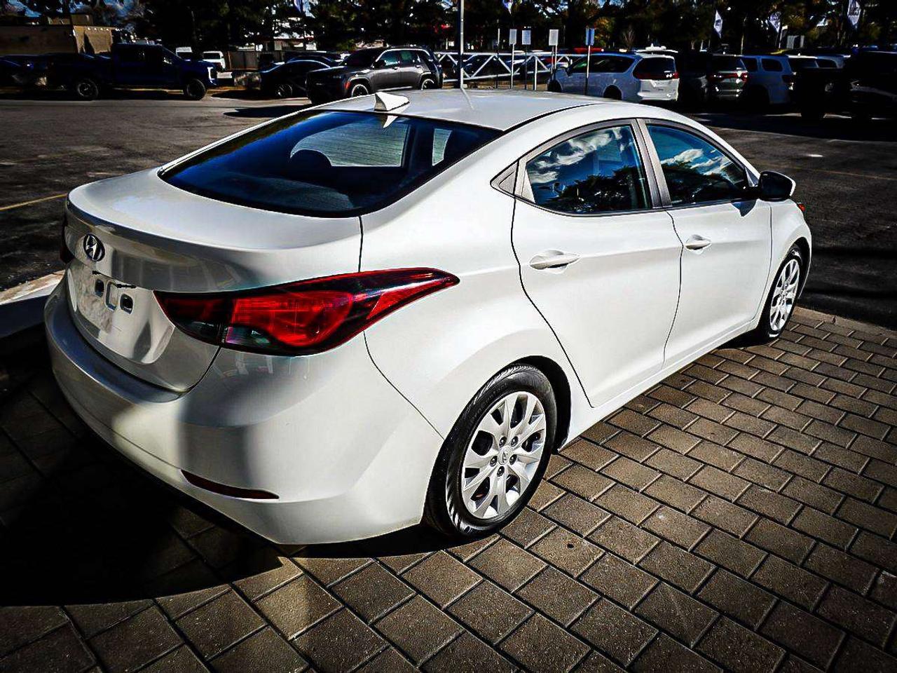2016 Hyundai Elantra  Photo