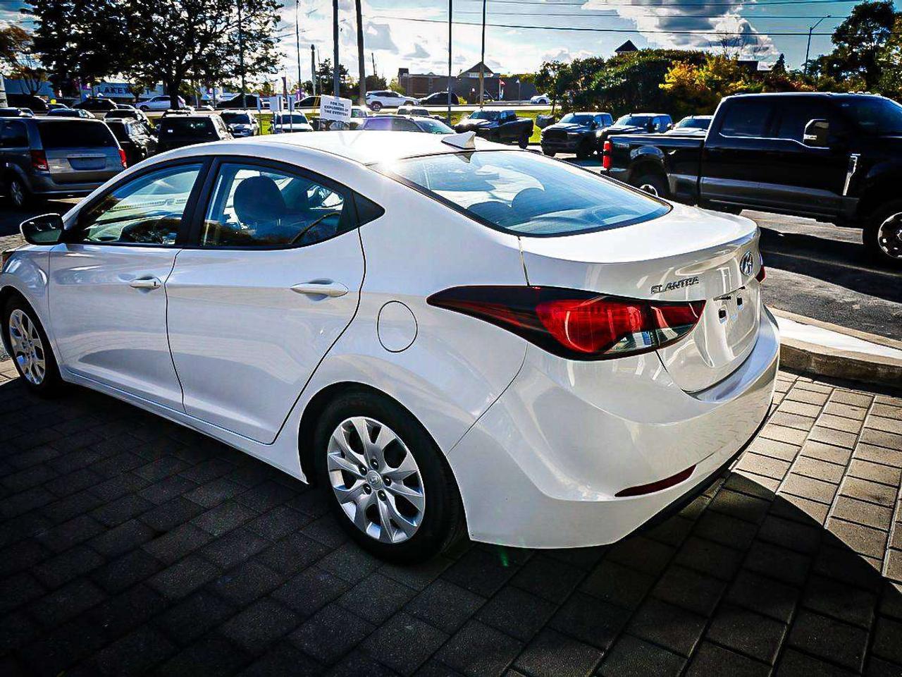2016 Hyundai Elantra  Photo