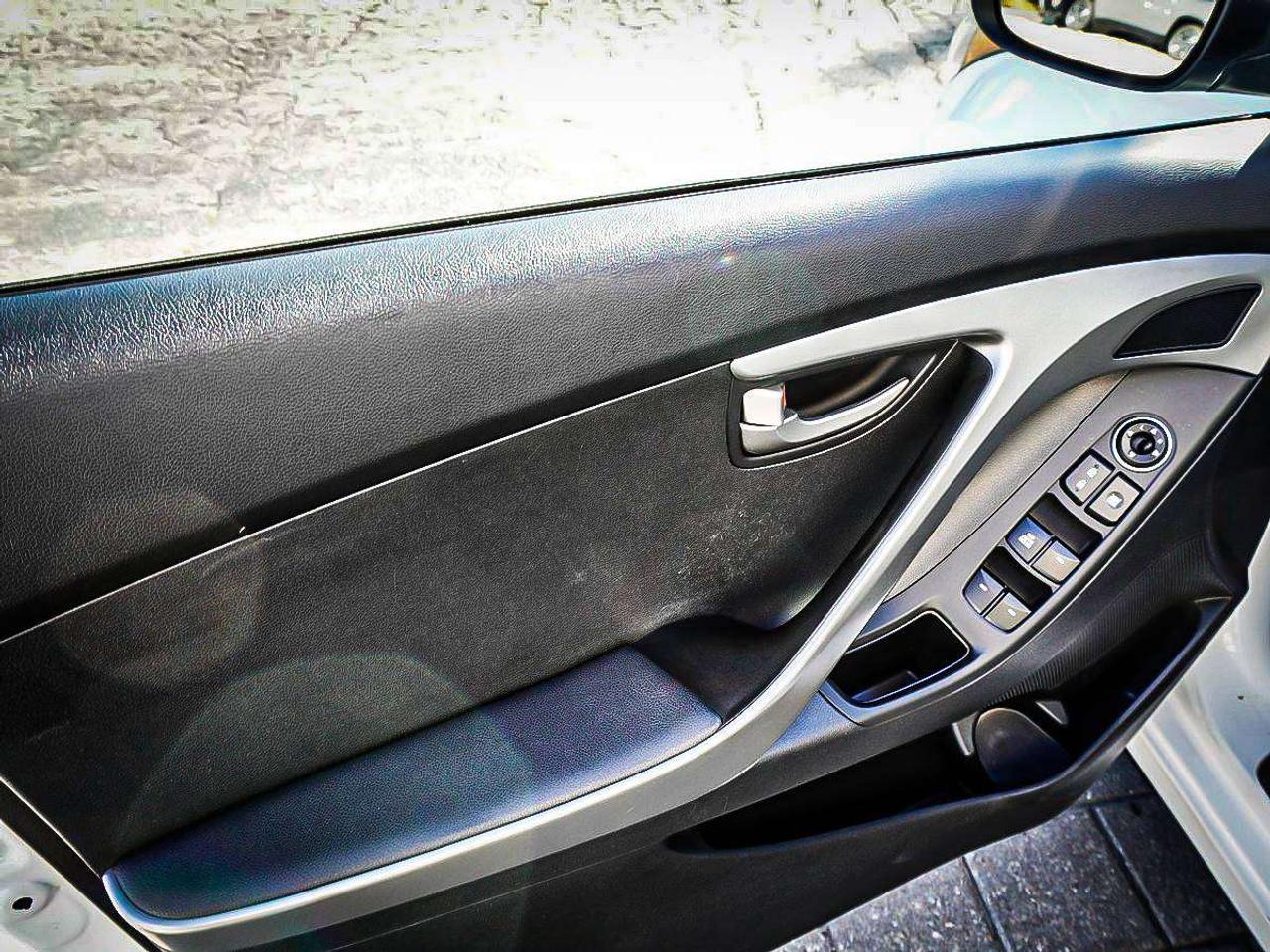2016 Hyundai Elantra  Photo