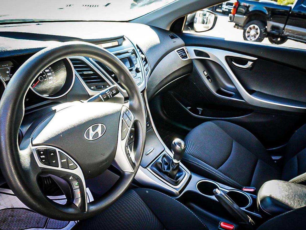 2016 Hyundai Elantra  Photo
