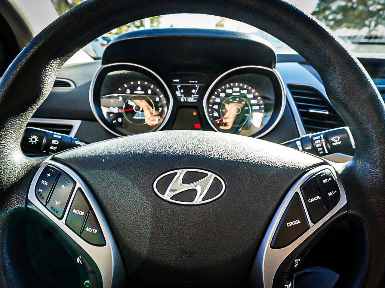 2016 Hyundai Elantra  Photo