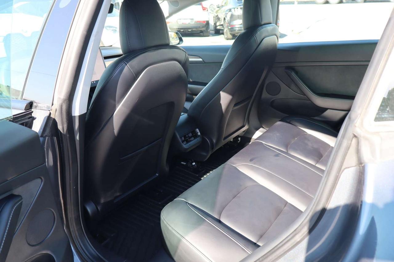 2023 Tesla Model 3 STANDARD RANGE PLUS Photo