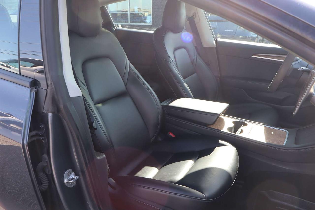 2023 Tesla Model 3 STANDARD RANGE PLUS Photo