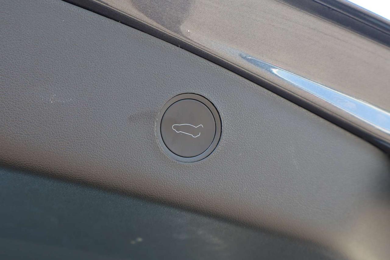 2023 Tesla Model 3 STANDARD RANGE PLUS Photo