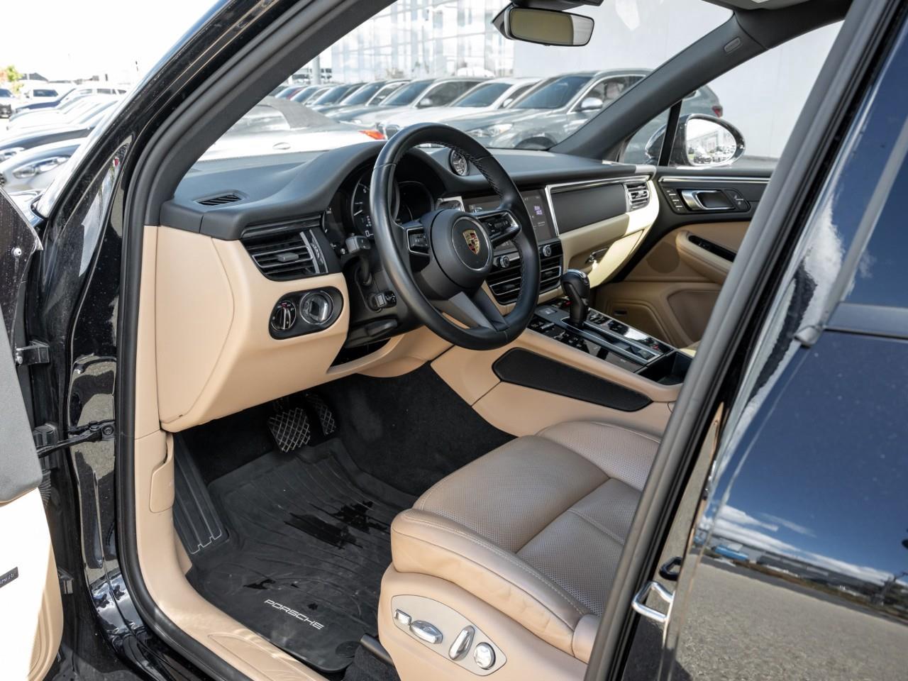 2024 Porsche Macan Base 4dr All-Wheel Drive Photo