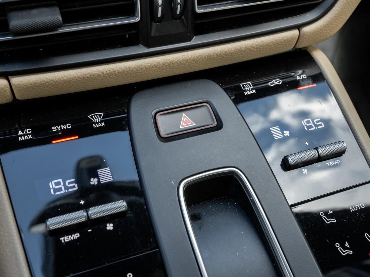 2024 Porsche Macan Base 4dr All-Wheel Drive Photo