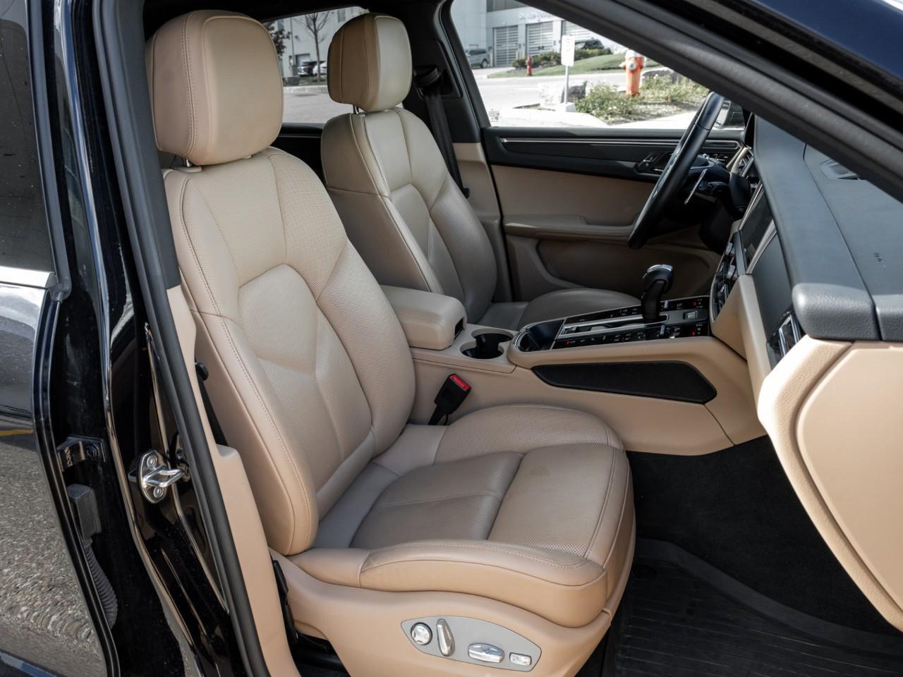 2024 Porsche Macan Base 4dr All-Wheel Drive Photo