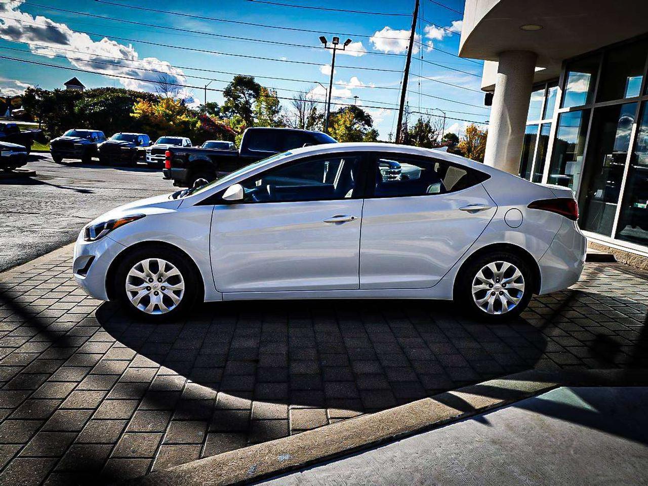 2016 Hyundai Elantra  Photo