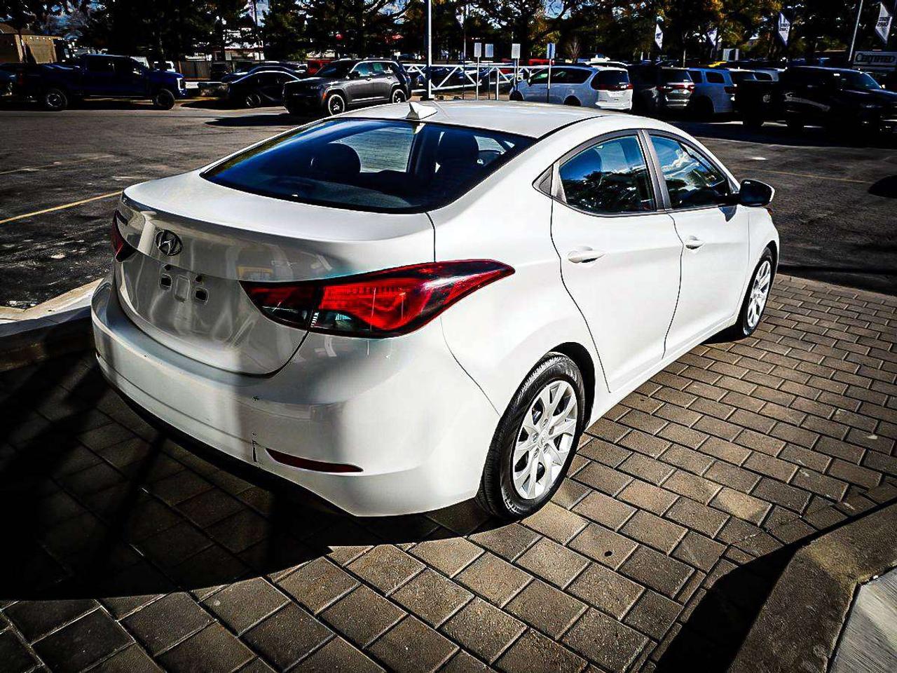 2016 Hyundai Elantra  Photo