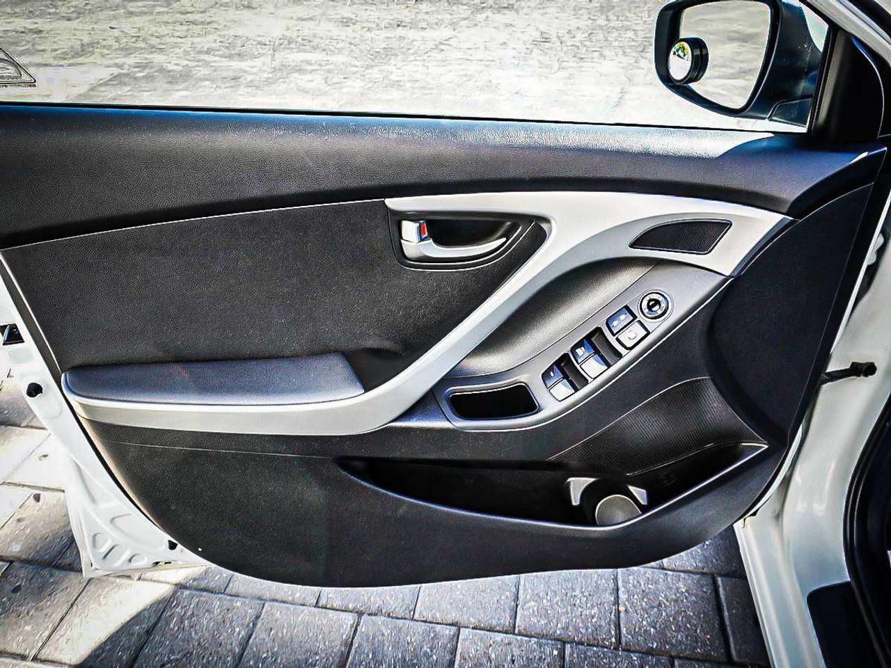 2016 Hyundai Elantra  Photo