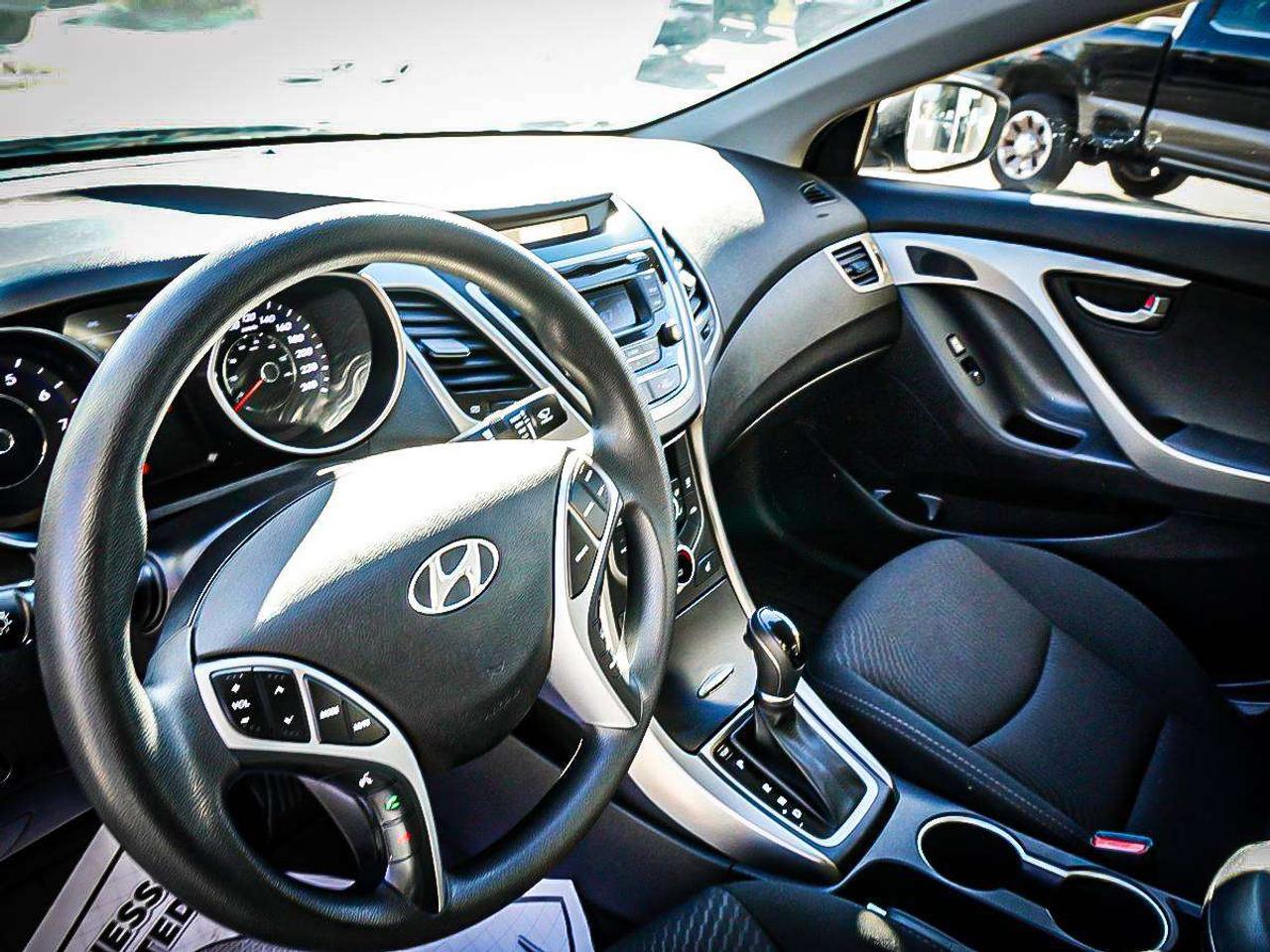 2016 Hyundai Elantra  Photo