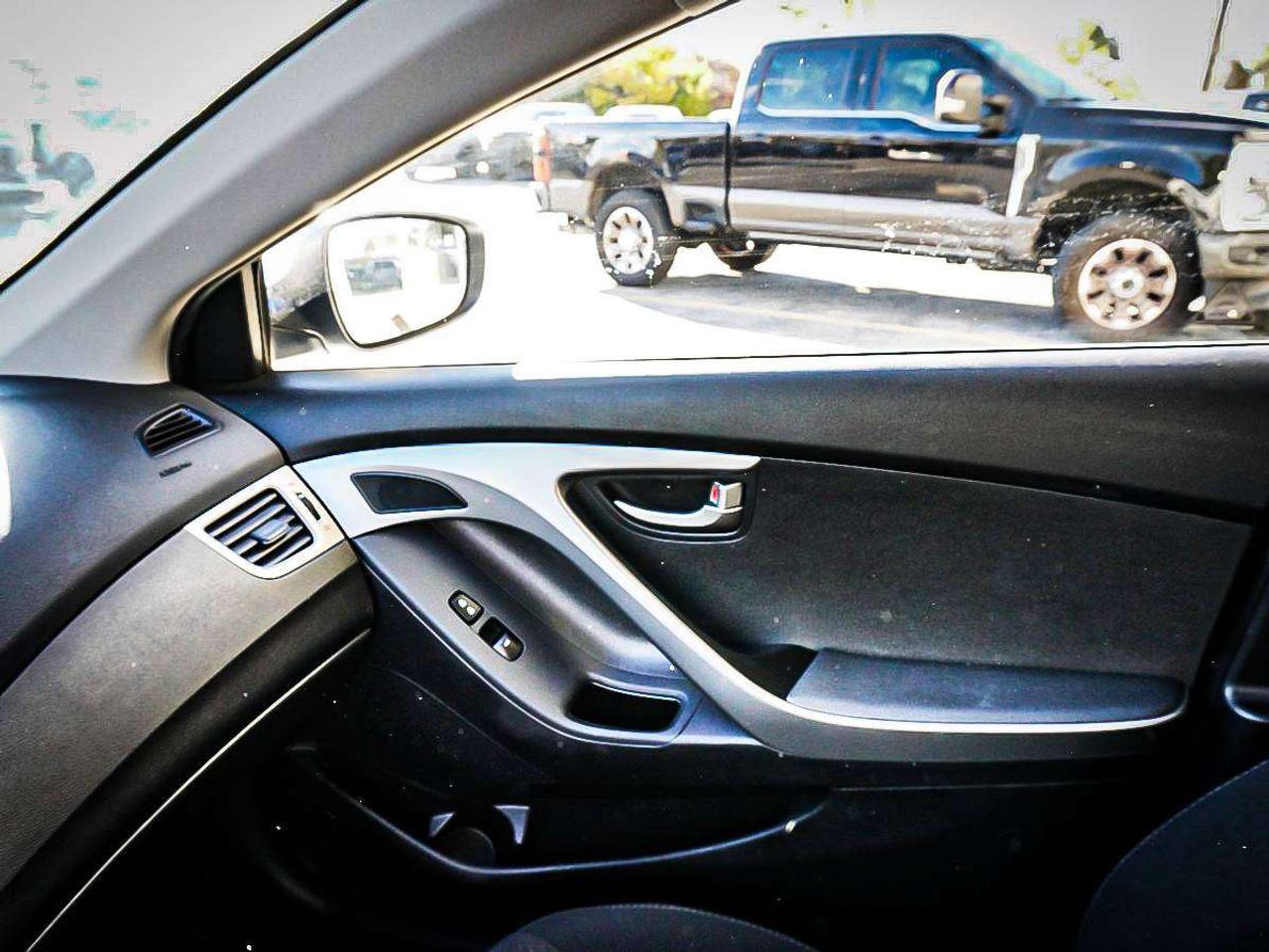 2016 Hyundai Elantra  Photo