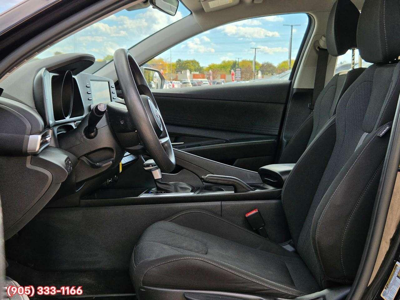 2022 Hyundai Elantra ESSENTIAL Apple CarPlay & Android Auto • Heated Front Seats • Lane Assist • Keyless Entry • Alloy Wheels Photo