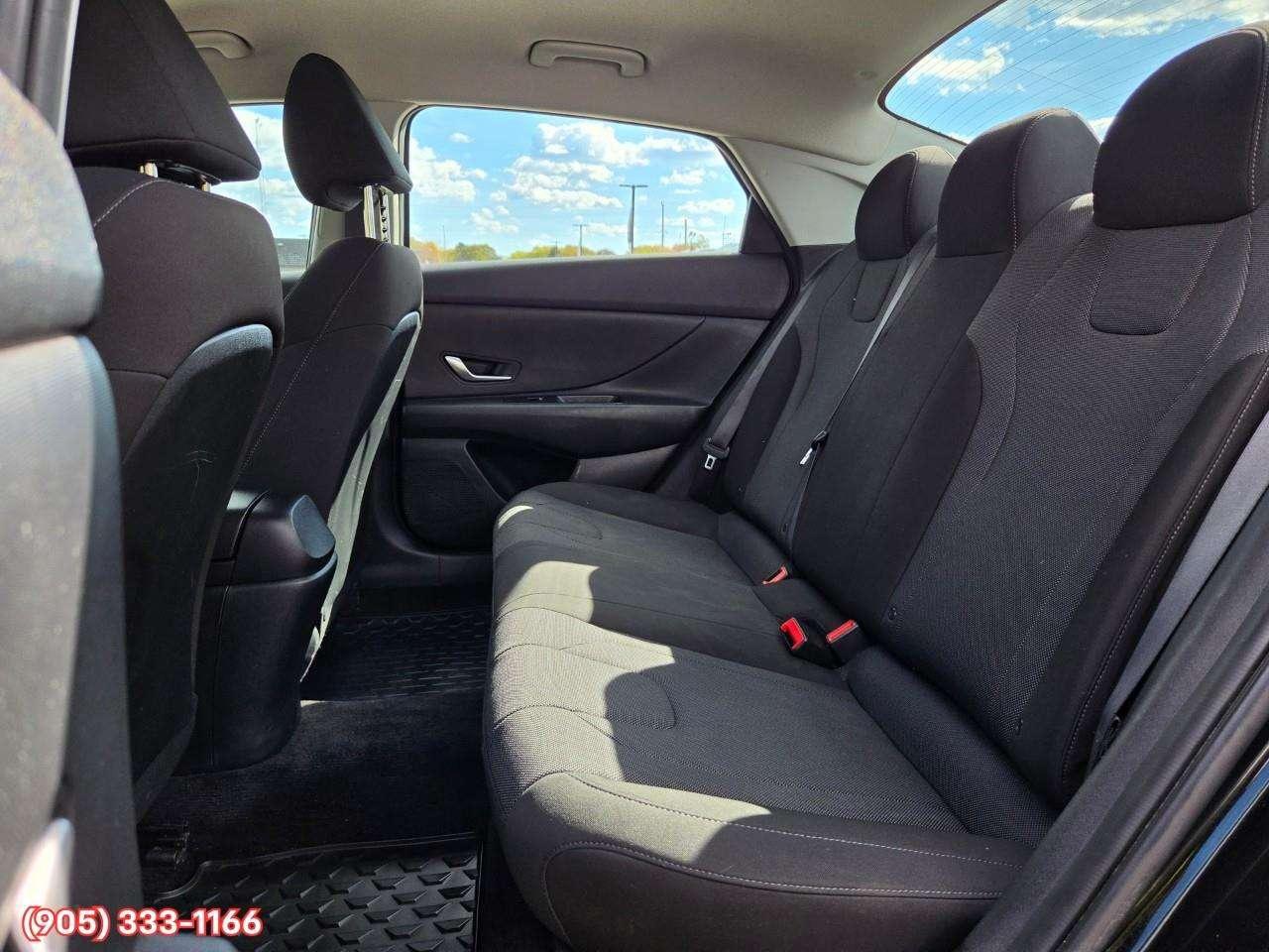 2022 Hyundai Elantra ESSENTIAL Apple CarPlay & Android Auto • Heated Front Seats • Lane Assist • Keyless Entry • Alloy Wheels Photo