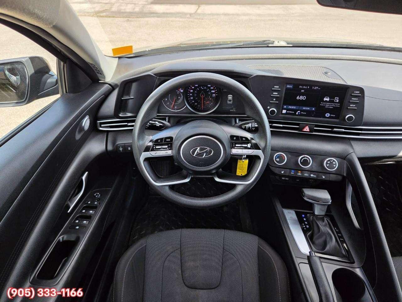2022 Hyundai Elantra ESSENTIAL Apple CarPlay & Android Auto • Heated Front Seats • Lane Assist • Keyless Entry • Alloy Wheels Photo