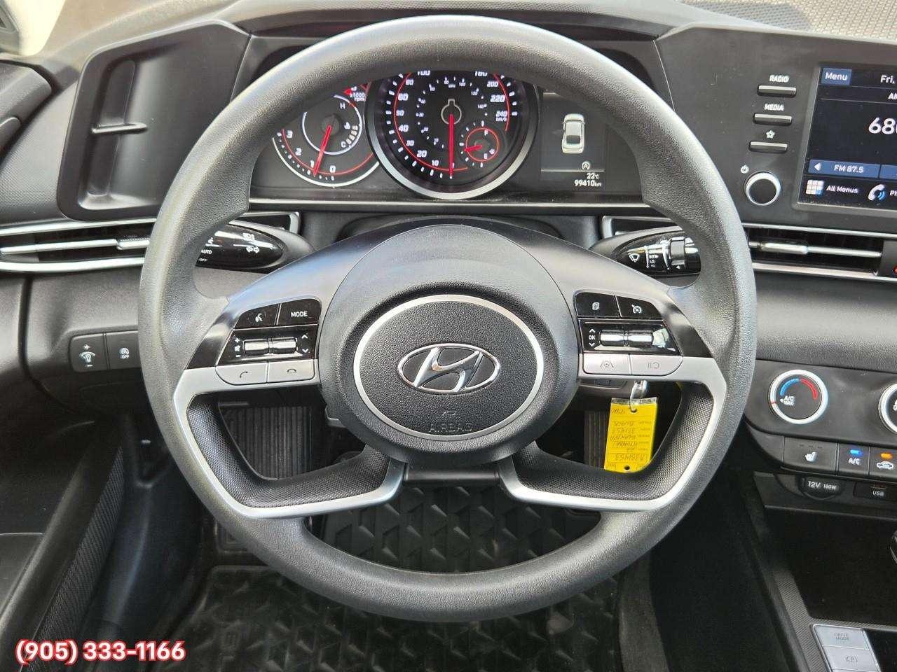 2022 Hyundai Elantra ESSENTIAL Apple CarPlay & Android Auto • Heated Front Seats • Lane Assist • Keyless Entry • Alloy Wheels Photo
