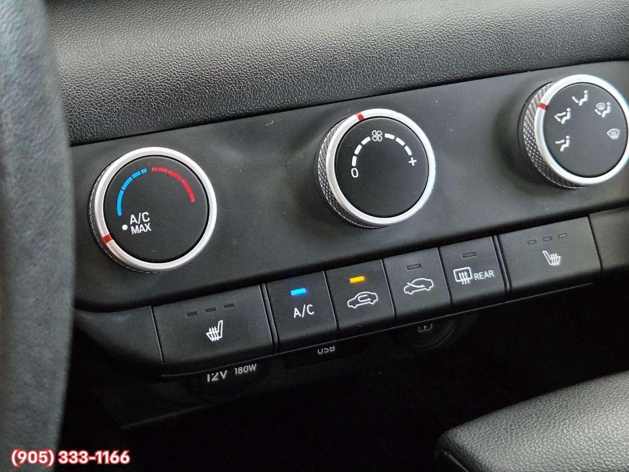 2022 Hyundai Elantra ESSENTIAL Apple CarPlay & Android Auto • Heated Front Seats • Lane Assist • Keyless Entry • Alloy Wheels Photo