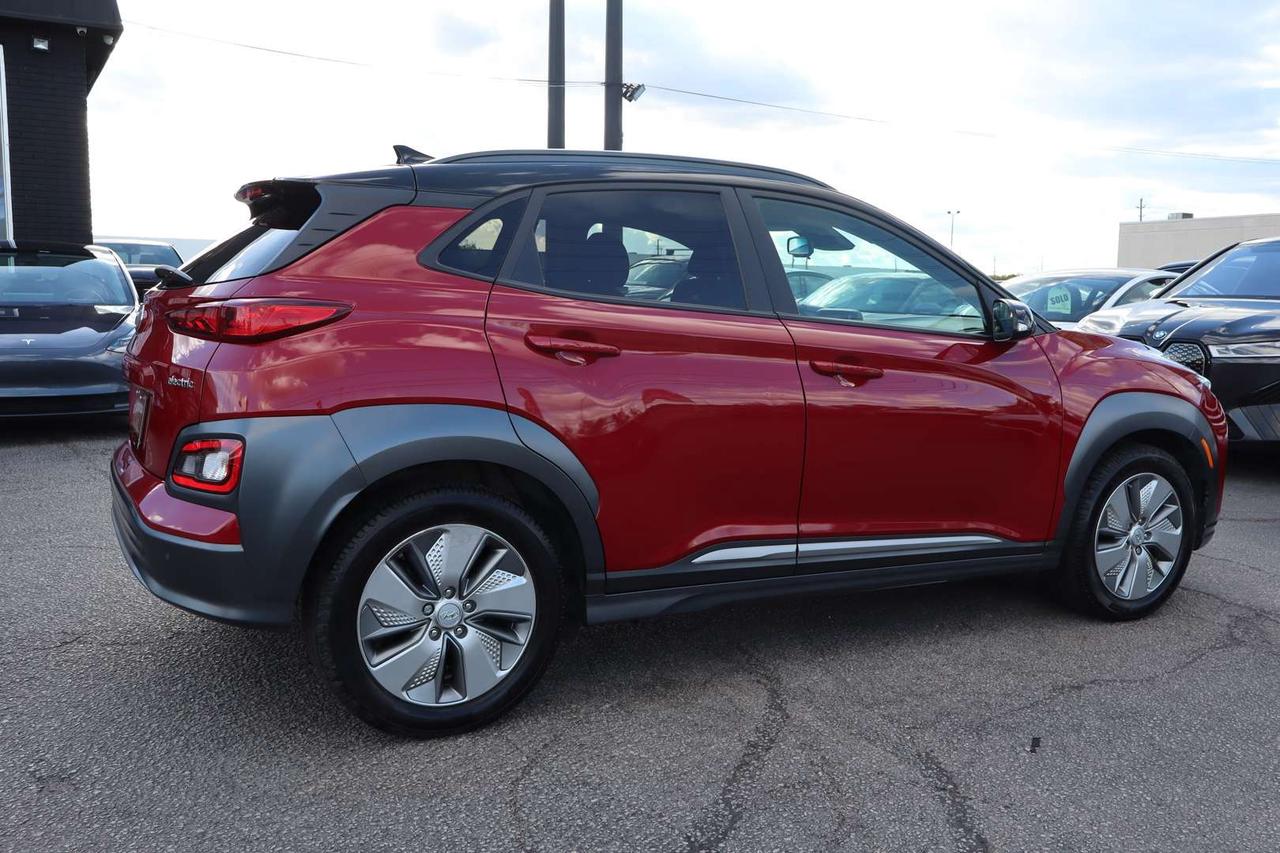 2021 Hyundai KONA Preferred w/Two-Tone Roof   No Accident Photo