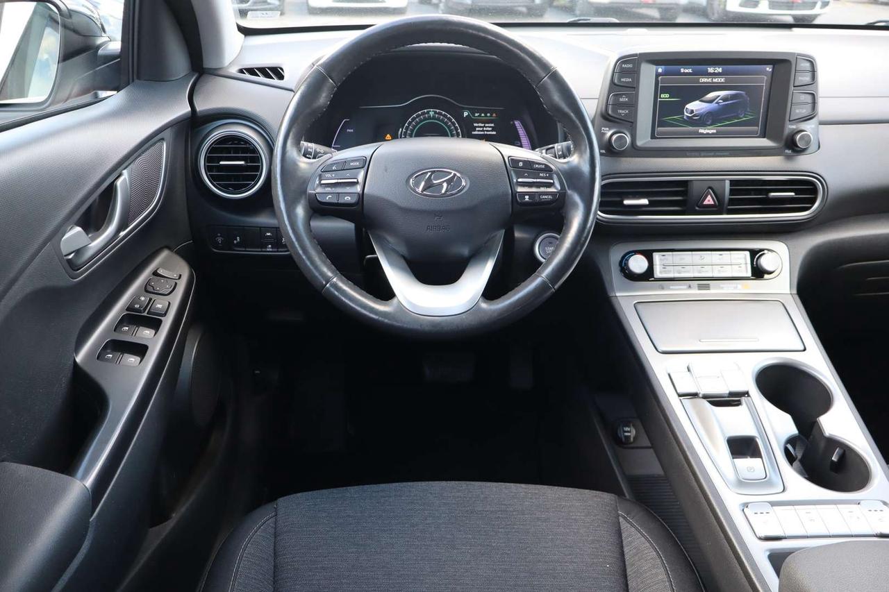 2021 Hyundai KONA Preferred w/Two-Tone Roof   No Accident Photo