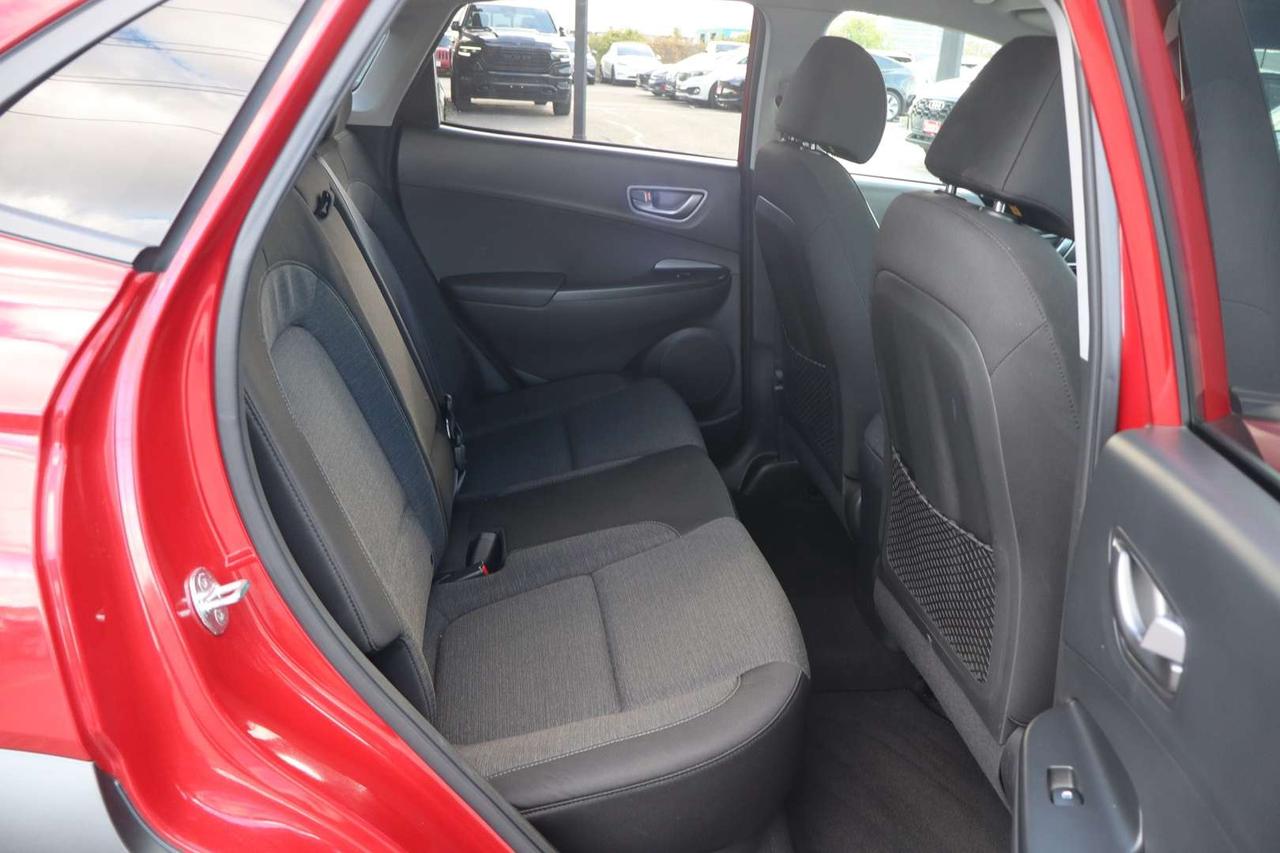2021 Hyundai KONA Preferred w/Two-Tone Roof   No Accident Photo