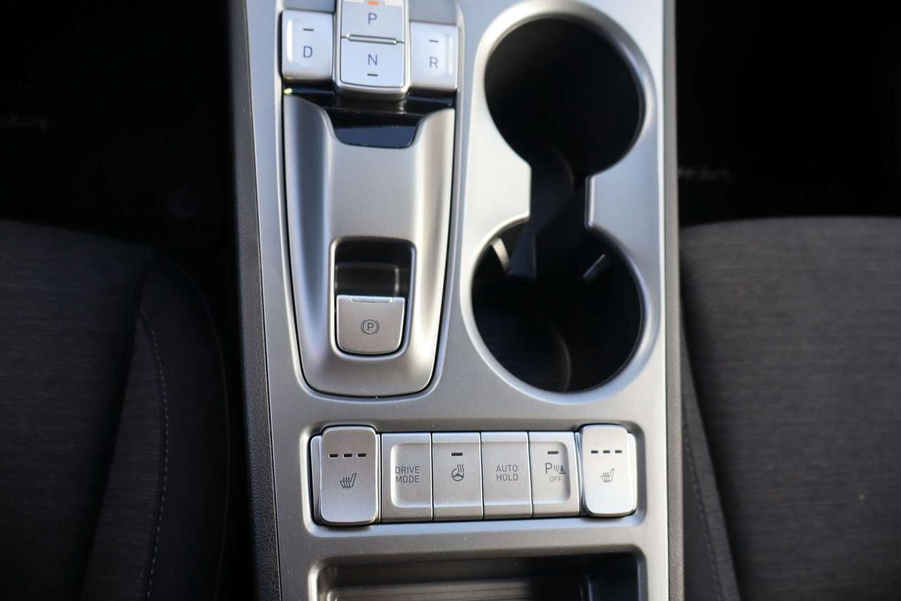 2021 Hyundai KONA Preferred w/Two-Tone Roof   No Accident Photo