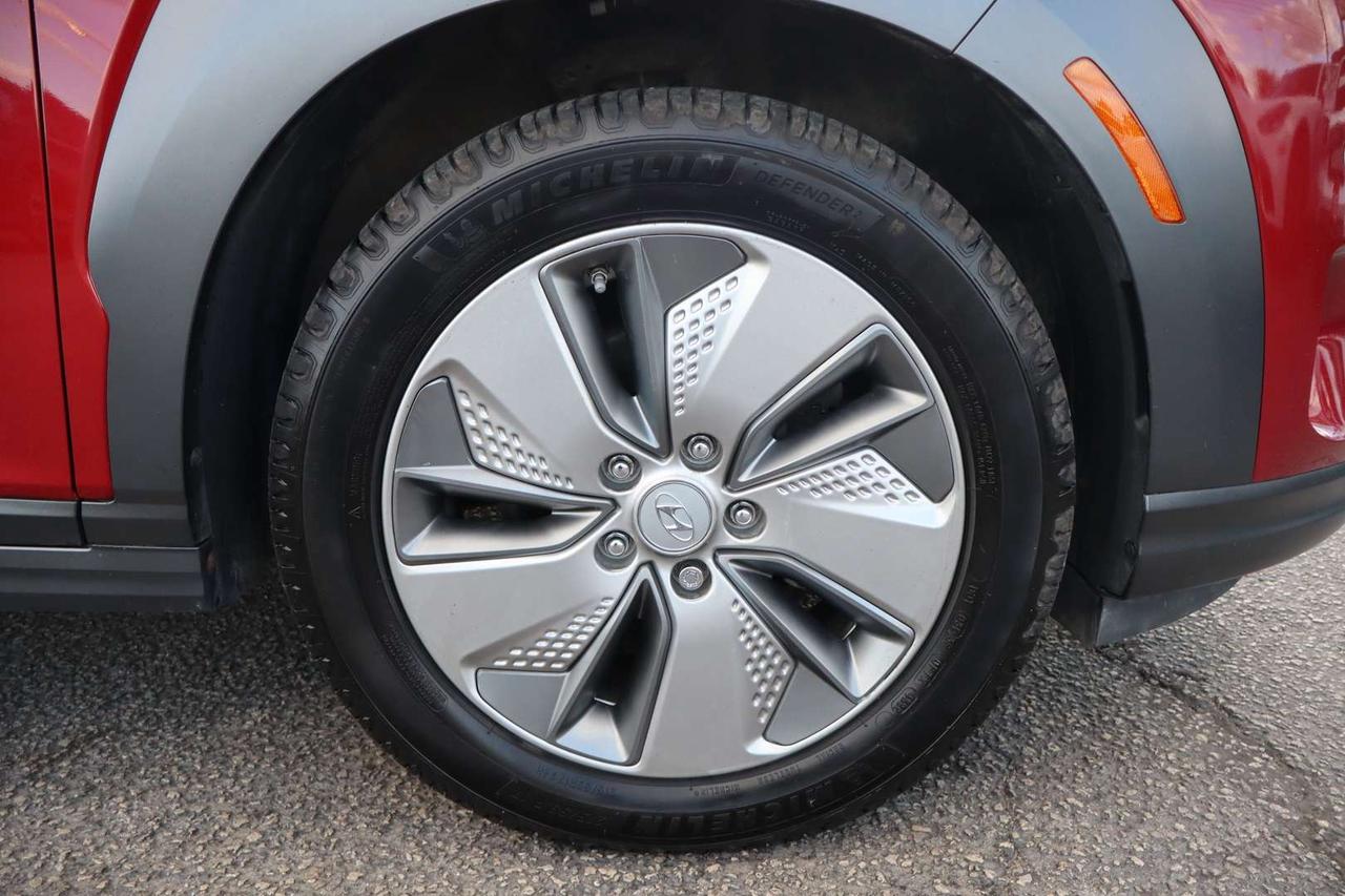 2021 Hyundai KONA Preferred w/Two-Tone Roof   No Accident Photo