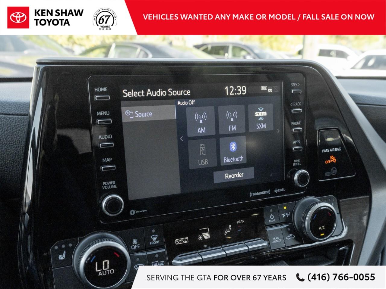 2021 Toyota Highlander XLE 4dr All-wheel Drive Photo