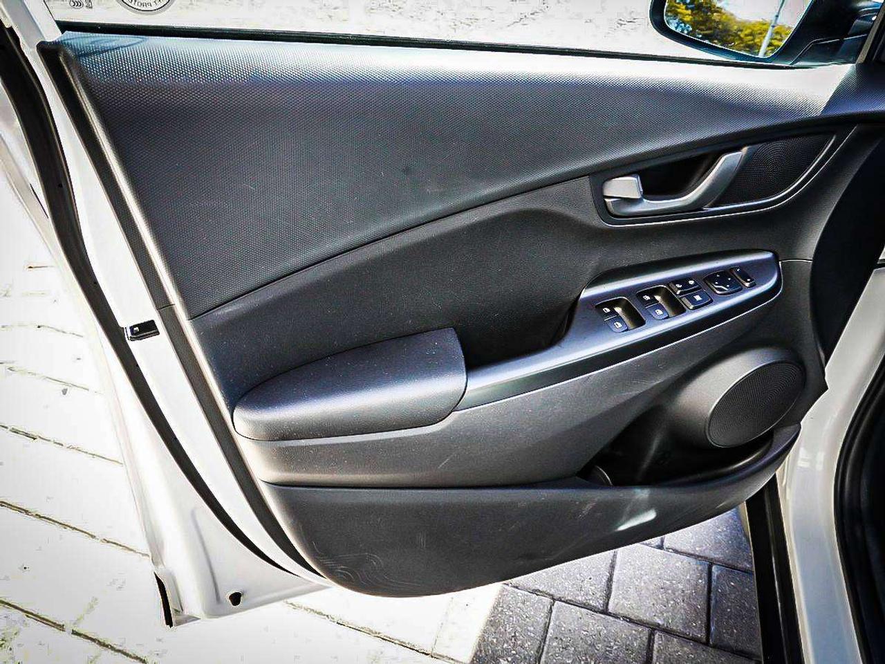 2023 Hyundai KONA  Photo