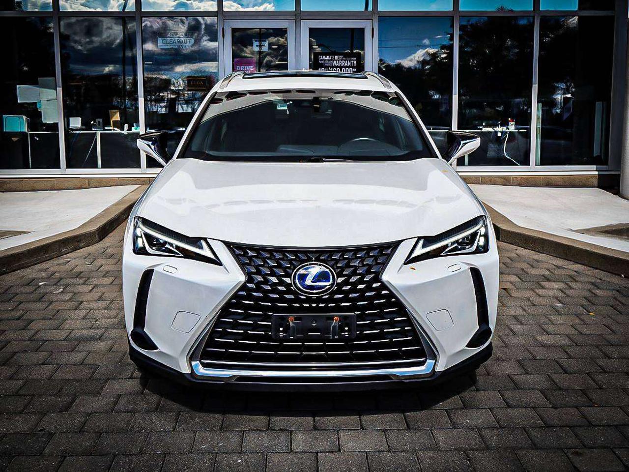 2022 Lexus UX  Photo3