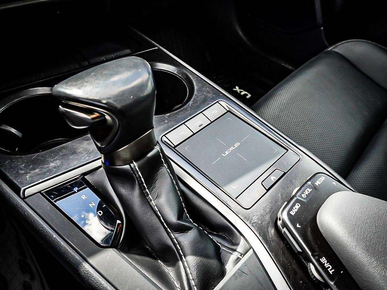 2022 Lexus UX  Photo