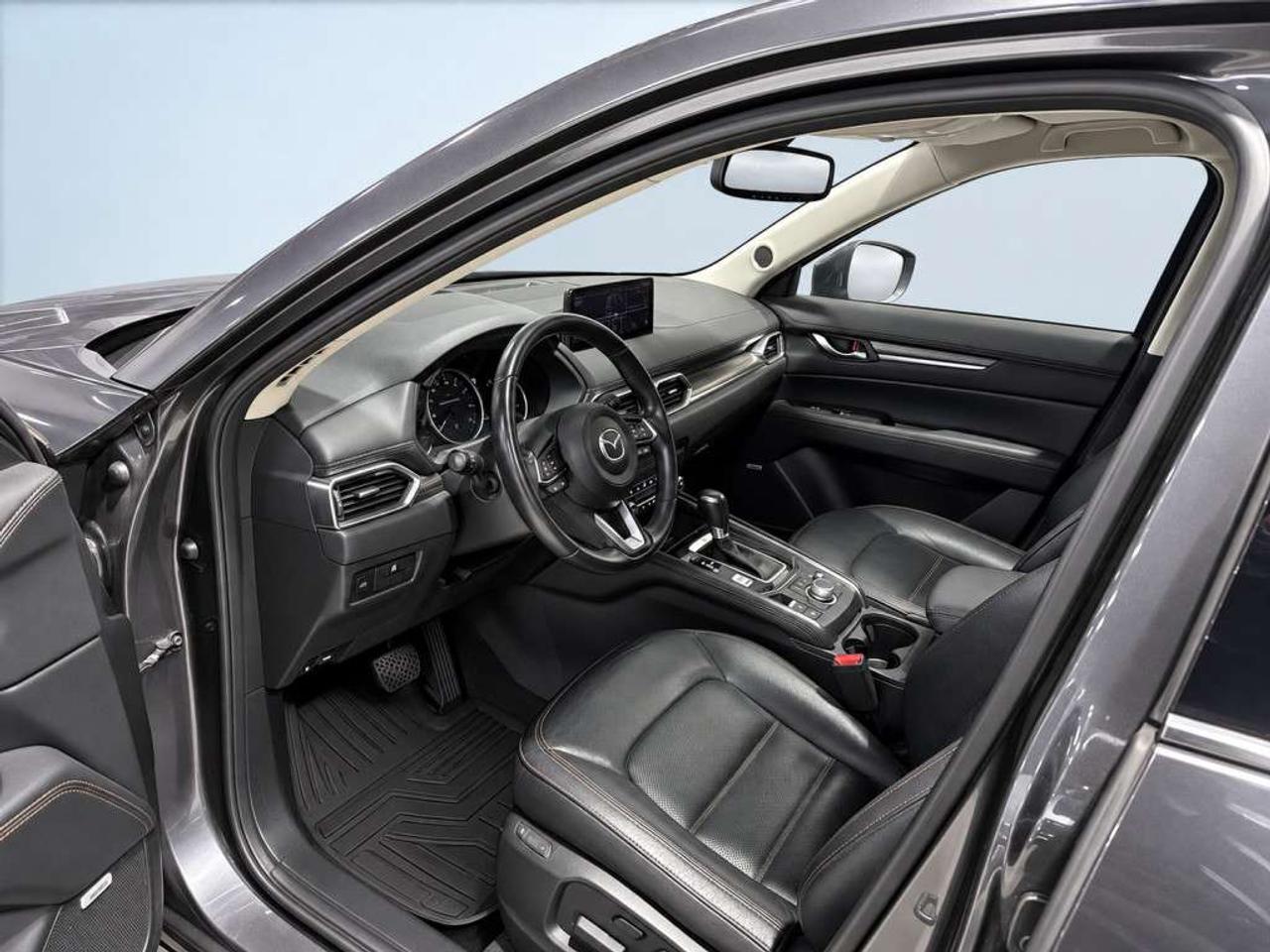 2023 Mazda CX-5 GT AWD   ONLY 28K KMs   Leather   Sunroof   NAV   Heated Seats Photo
