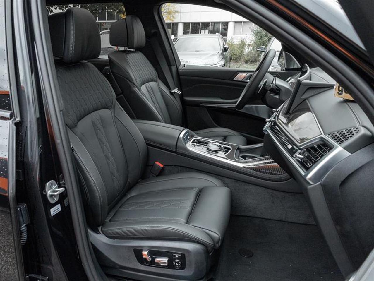2027 BMW X7 M60i xDrive 4dr All-Wheel Drive Sports Activity Vehicle Photo