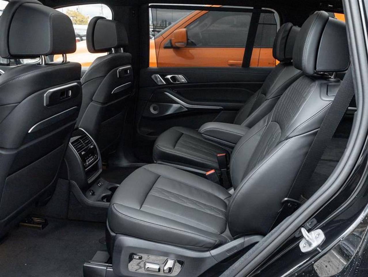 2027 BMW X7 M60i xDrive 4dr All-Wheel Drive Sports Activity Vehicle Photo