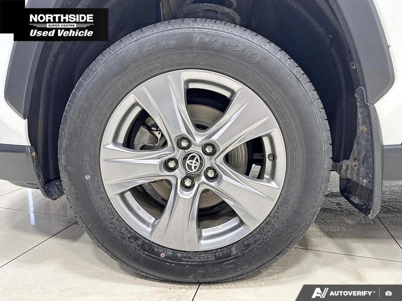 2023 Toyota RAV4 XLE AWD Photo
