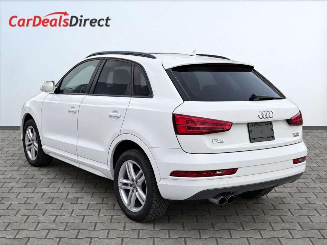2017 Audi Q3 2.0T / QUATTRO AWD / LEATHER / SUNROOF / HEATED SEATS / BACKUP CAM Photo4
