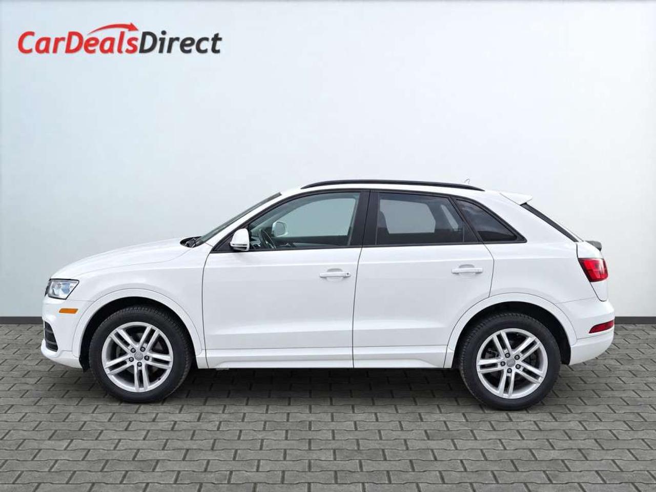 2017 Audi Q3 2.0T / QUATTRO AWD / LEATHER / SUNROOF / HEATED SEATS / BACKUP CAM Photo2