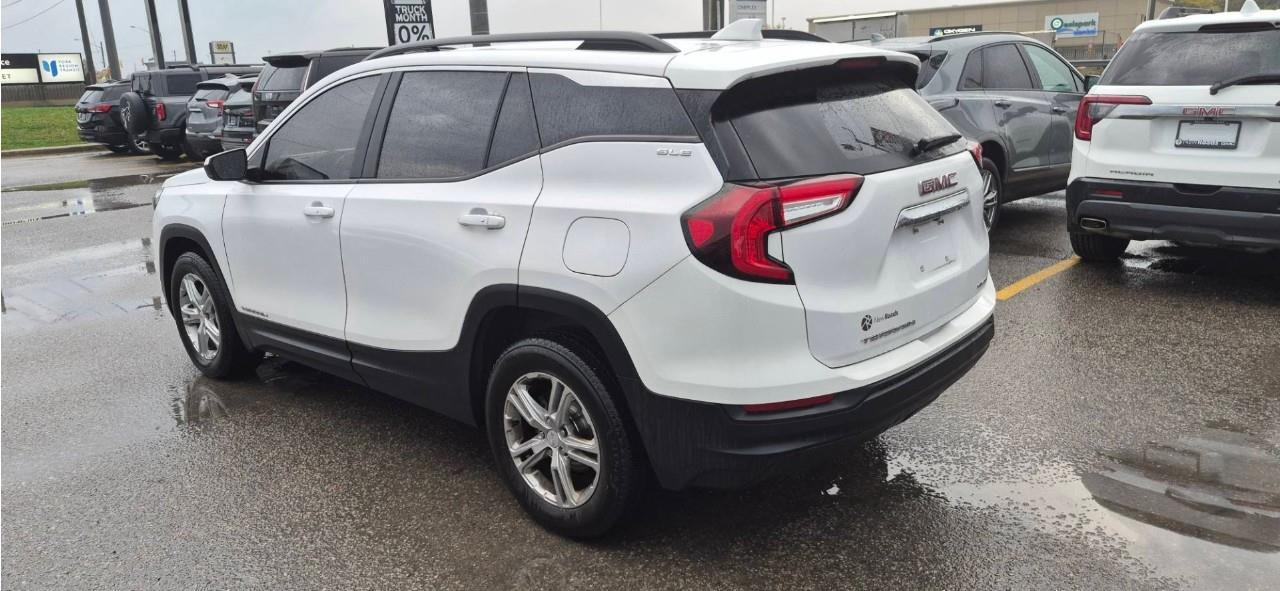 2022 GMC Terrain SLE All-wheel Drive Photo