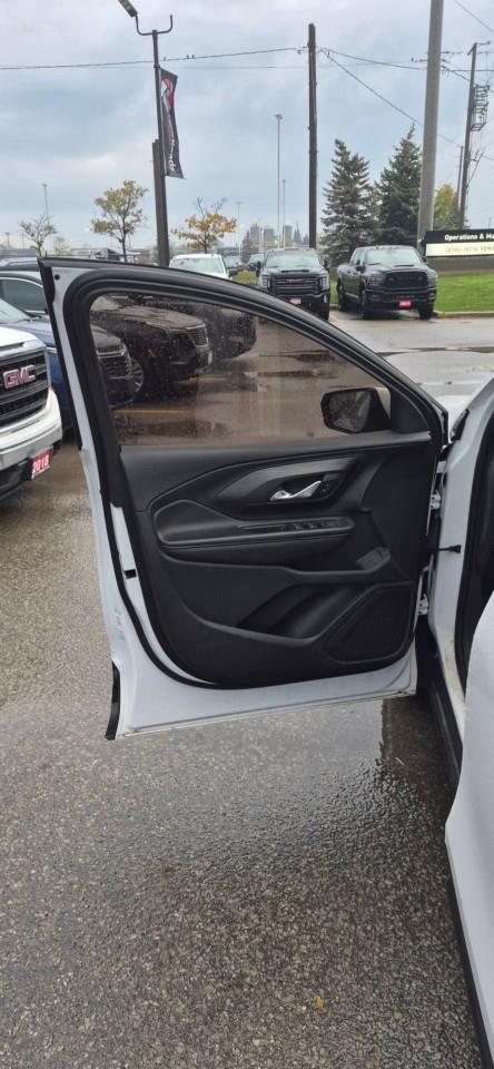2022 GMC Terrain SLE All-wheel Drive Photo