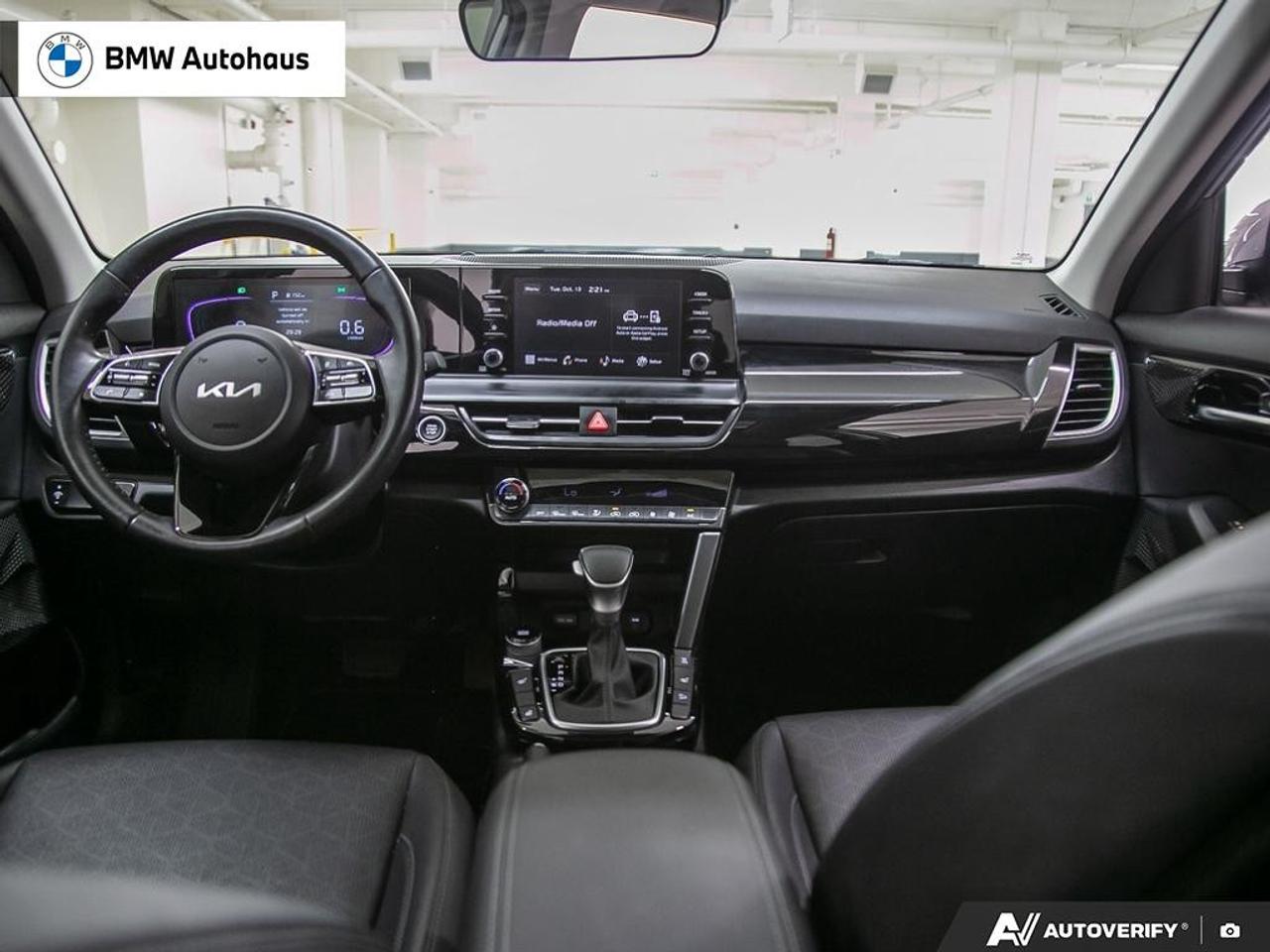 2025 Kia Seltos EX AWD Photo