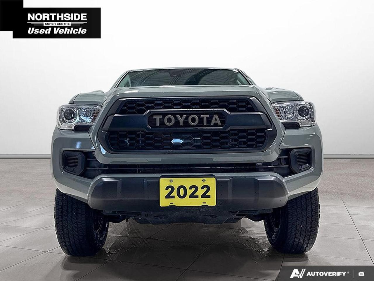2022 Toyota Tacoma 4x4 Double Cab Auto SB Photo1