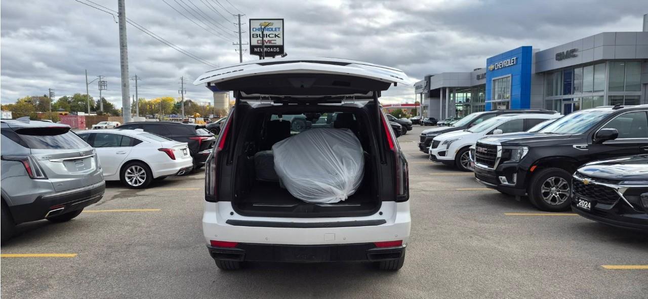 2024 Cadillac Escalade Sport Platinum 4dr 4x4 Photo