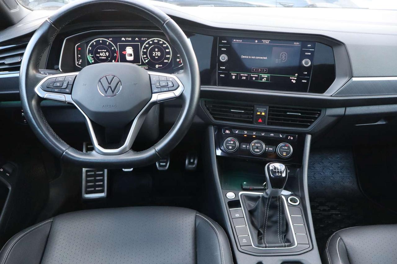 2023 Volkswagen Jetta GLI Photo