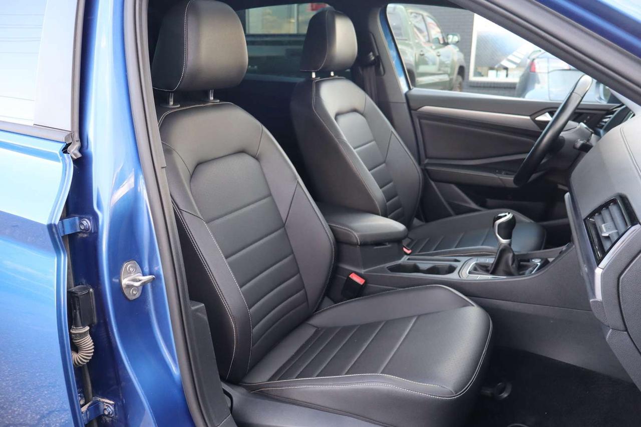 2023 Volkswagen Jetta GLI Photo