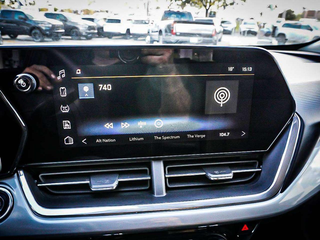 2024 Chevrolet Trax  Photo