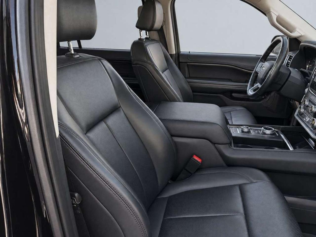 2022 Ford Expedition XLT 4x4   7 Passenger   Panoramic Sunroof   Remote Start   Carplay   Leather   Heated Seats Photo