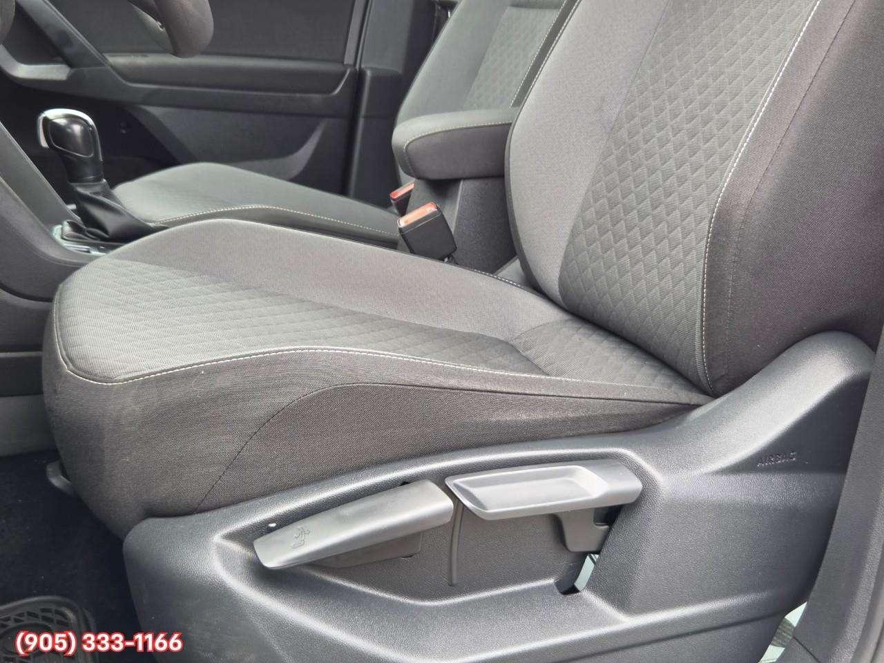 2021 Volkswagen Tiguan Trendline Apple CarPlay & Android Auto • Heated Front Seats • Lane Assist • Keyless Entry • Alloy Wheels Photo