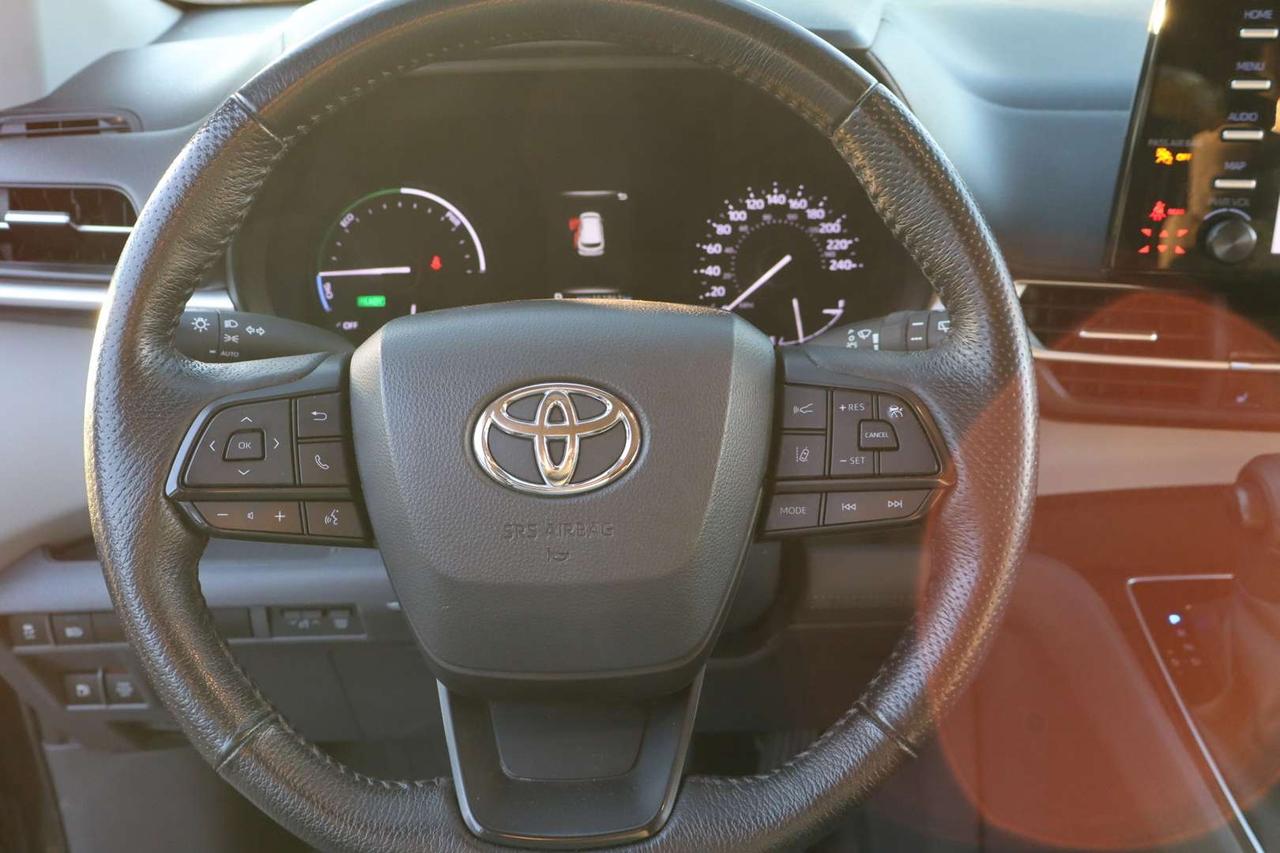 2022 Toyota Sienna LE   HYBRID   ACCIDENT FREE   CLEAN CARFAX Photo