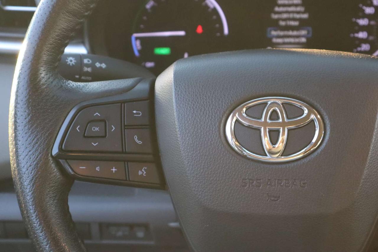 2022 Toyota Sienna LE   HYBRID   ACCIDENT FREE   CLEAN CARFAX Photo