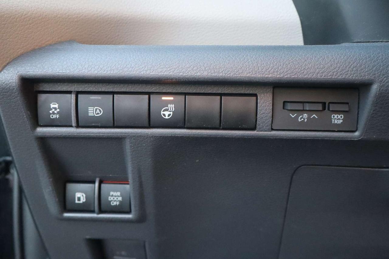 2022 Toyota Sienna LE   HYBRID   ACCIDENT FREE   CLEAN CARFAX Photo