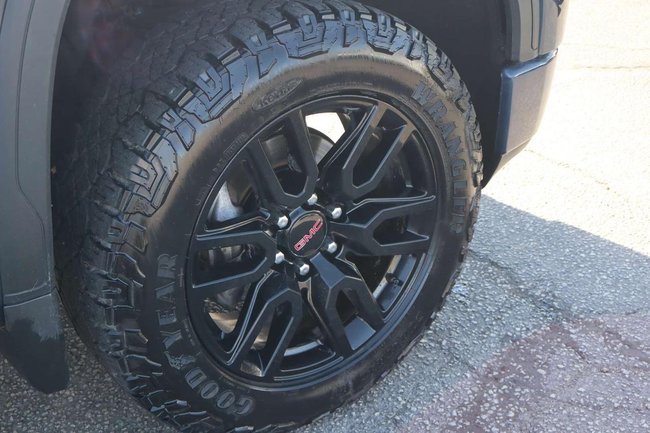 2019 GMC Sierra 1500 Elevation Crew Cab 4WD 5.3L   No Accident   One Owner Photo